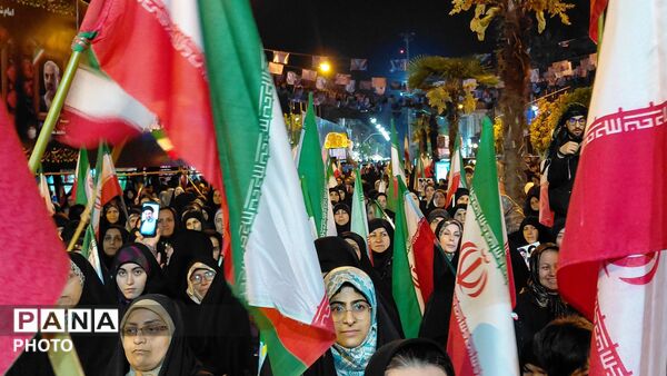 تا آخرین قطره خونمان از ایران دفاع می‌کنیم