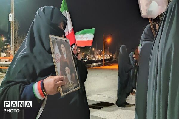 هستیم بر عهدی که بستیم