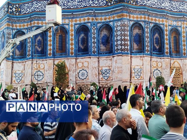 راهپیمایی 10 کیلومتری تهران به مناسبت عید غدیر و مقاومت در برابر تهدیدات دشمن