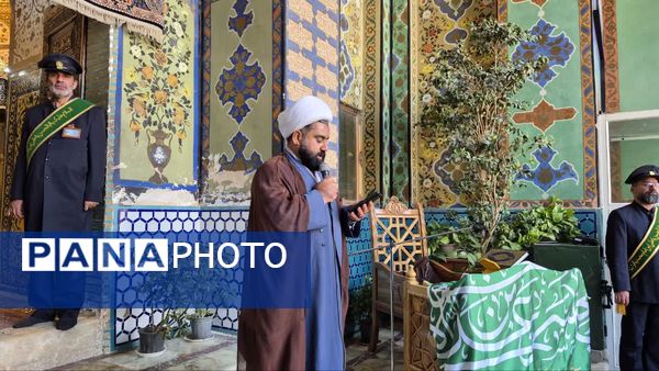 مراسم غبارروبی ضریح مطهر حضرت سلطانعلی(ع) همزمان با میلاد پیامبر(ص) و امام صادق(ع) در مشهد اردهال