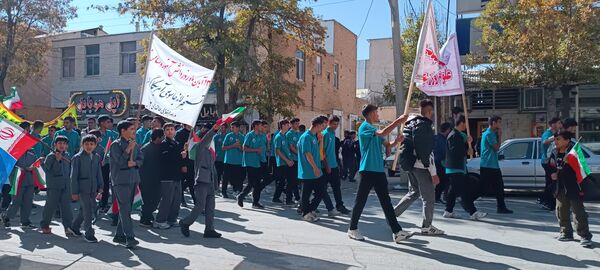صدای وحدت دانش‌آموزان فارسان در روز ۱۳ آبان 