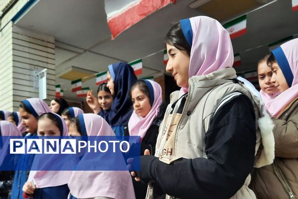 از کلاس درس تا شکوه انقلاب؛ شور دانش آموزی،  شور فجر