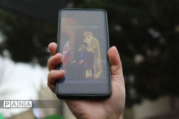ما همه خونخواه پدر و گوش به فرمان پسر 