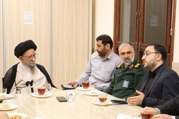 ثمره آموزش باشگاه شعر نوجوانان « قاف» را در قامت شاعران بزرگ خواهیم دید
