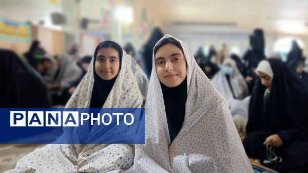 حضور پرشور دانش‌آموزان و فرهنگیان در نماز جمعه یاسوج