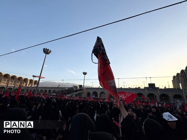 تکرار حماسه در وداع با شهید ایران