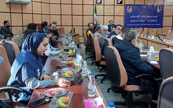 نشست صمیمی فرماندار شهریار با اصحاب رسانه و فعالان فضای مجازی