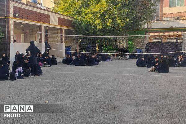 صبحانه سلامت در دبیرستان شهیده بنت‌الهدی صدر