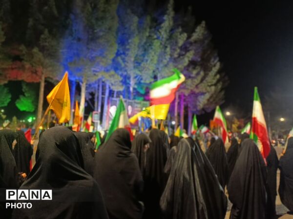 مردم رشتخوار در سوگ رهبر شهید، با آرمان‌های او تجدید عهد کردند