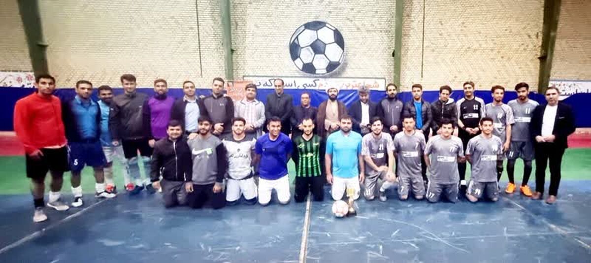 تیم فرهنگیان بخش مرکزی، فاتح مسابقات فوتسال چهارجانبه در شهر زاوین شد