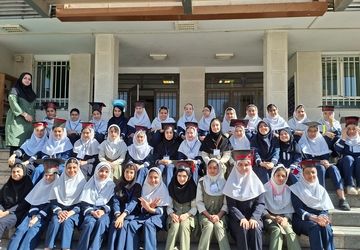 حس و حال دانش‌آموزان پایه ششمی دبستان پیامبر اعظم(ص)۲ شهرک وایین در پایان دوره ابتدایی