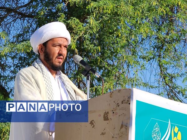 اقامه نماز عید سعید فطر در شهرستان منوجان 