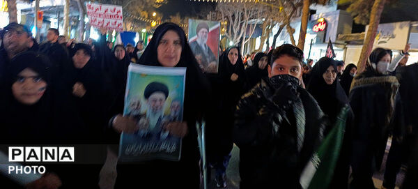 اجتماع و راهپیمایی در هفتین شب در شهرستان بجنورد 