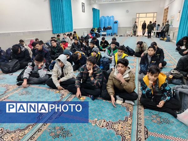 جشن میلاد حضرت زهرا (س) در دبیرستان شهید بهشتی 