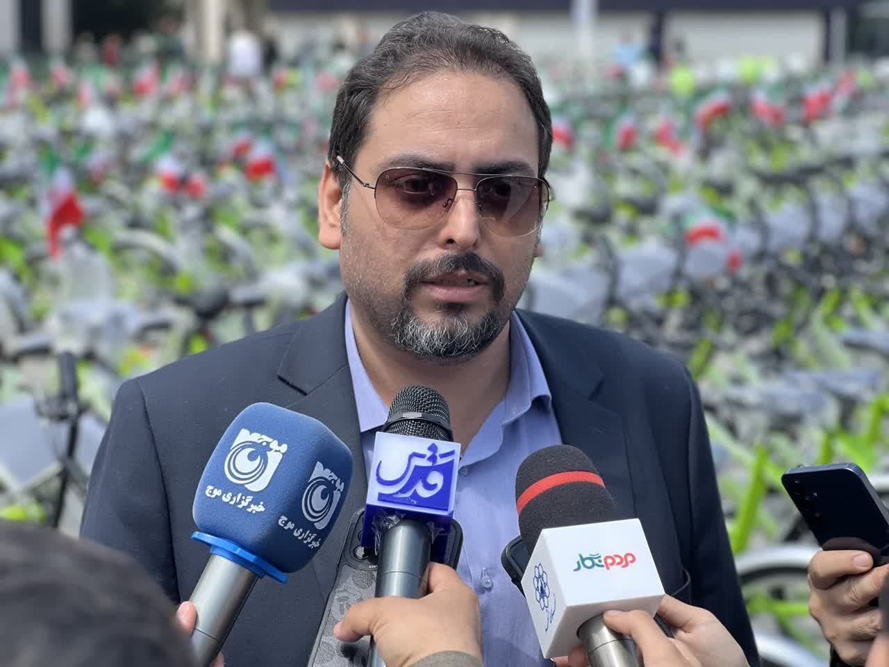 افزایش ظرفیت دوچرخه‌ اشتراکی و بهره‌برداری از نخستین ایستگاه شارژ خودروی برقی در مشهد