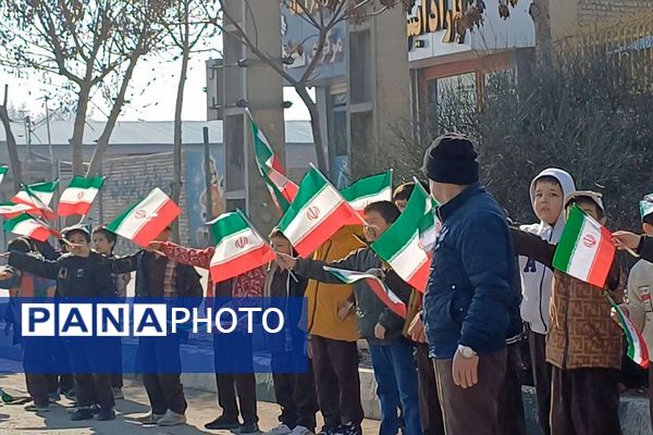 کاروان نمادین ورود حضرت امام خمینی(ره) به میهن اسلامی