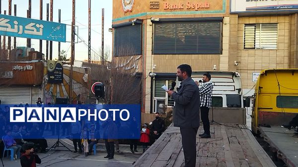 جشن میلاد حضرت مهدی ( عج) و اعیاد شعبانیه در خیابان امام خمینی نیشابور 