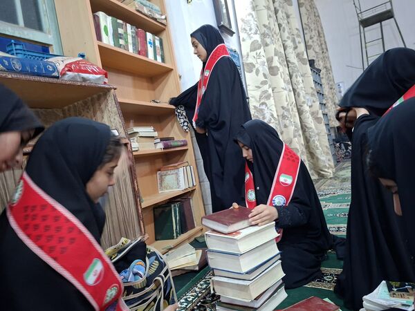 مراسم اعتکاف دانش آموزی آموزشگاه مریم سنگان شهرستان رشتخوار
