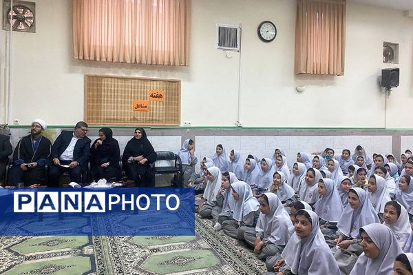 برگزاری نمایشگاه به مناسبت هفته مشاغل، در دبستان کودک مسلمان