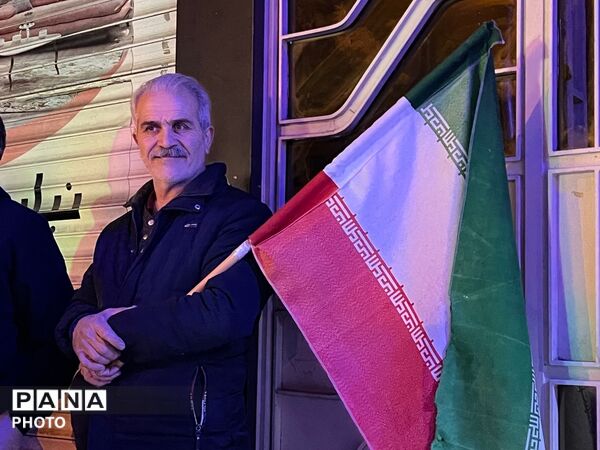 حضور باشکوه مردم کرج در شب بیست و هفتم