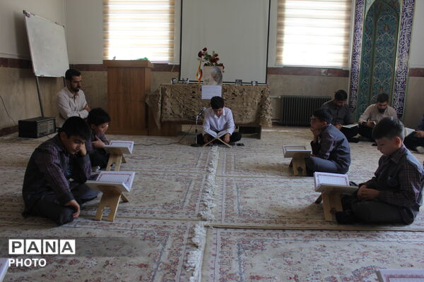 محفل انس با قرآن کریم در مدارس ۱۵ خرداد و ناطق نوری اسلامشهر 