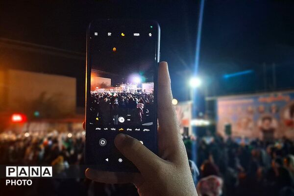 حضور شامگاهی مردم داغدار در پارکینگ شهرداری شهرستان باشت