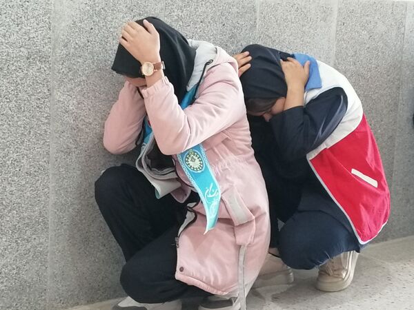 نواختن زنگ زلزله در دبیرستان کوشش شهرستان فاروج 