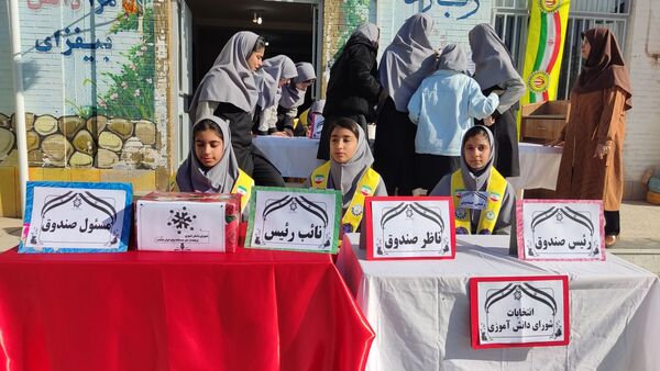انتخابات شورای دانش آموزی در دبیرستان نمونه دولتی مهرورزان خواف