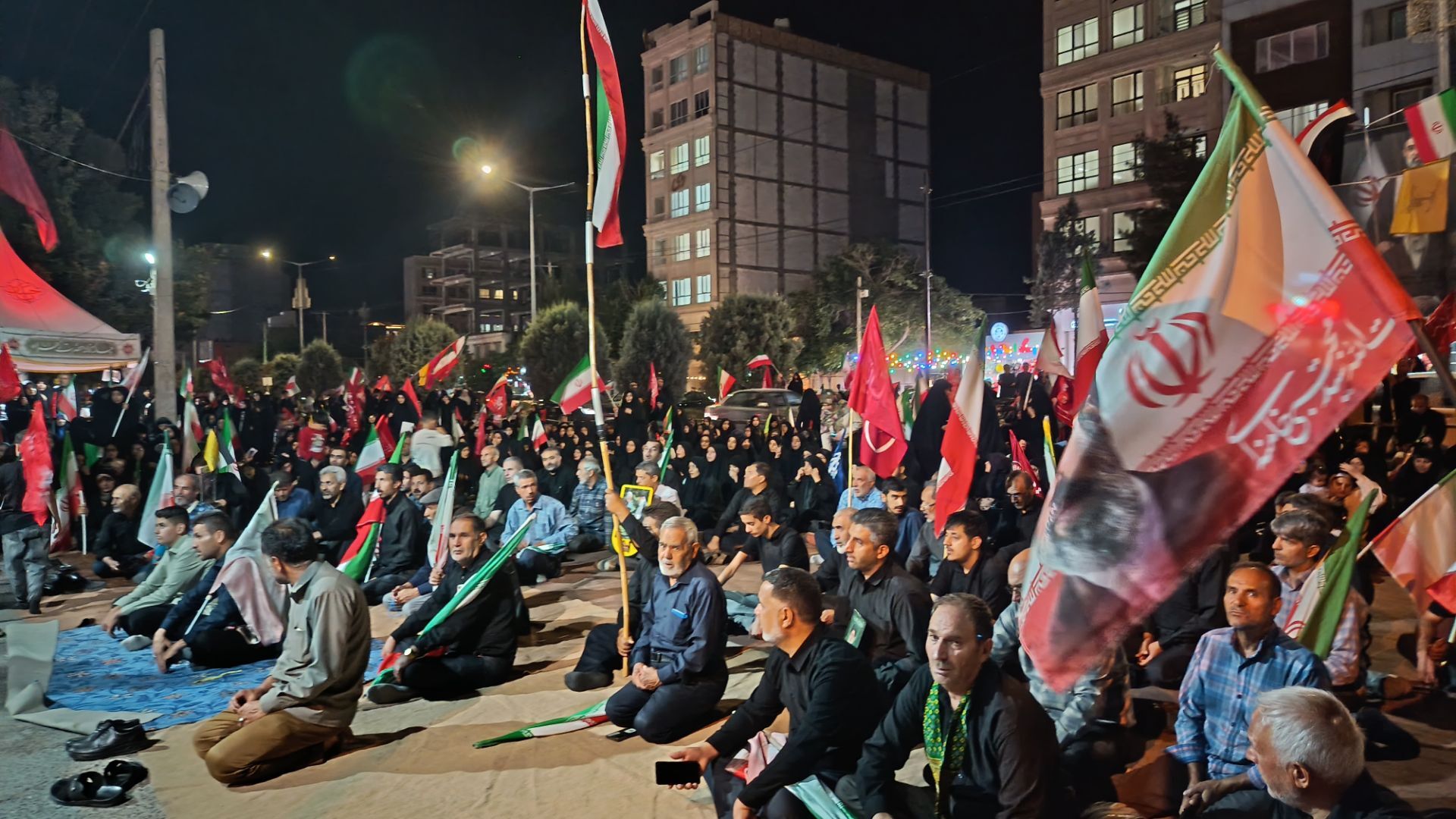 حماسه آفرینان جاودان در دل میدان خیابان