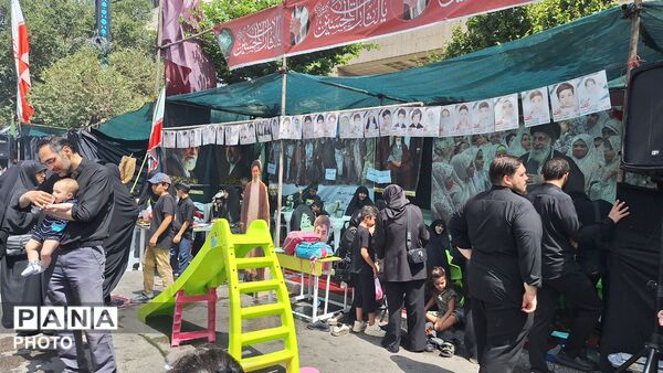 موکب‌های خیابان امام رضا(ع)؛ میزبان عاشقان حسینی در روز اربعین