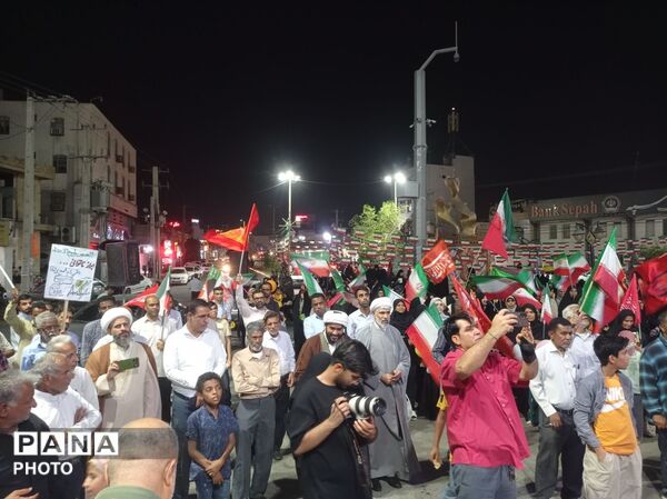 برنامه‌های ویژه میلاد پیامبر اکرم(ص) و هفته وحدت در میدان شهدای میناب