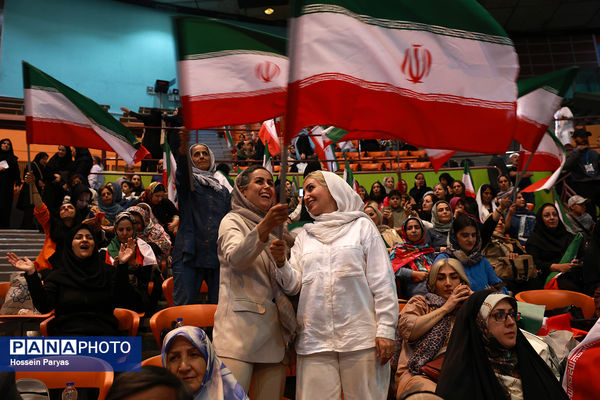 جشن قهرمانی تیم‌های ملی کشتی آزاد و فرنگی ایران