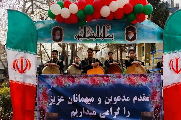 آیین بدرقه کاروان ورزشی دانش‌آموزی مسابقات جهانی صربستان به میزبانی آموزش‌و‌پرورش ناحیه دو شهرری 