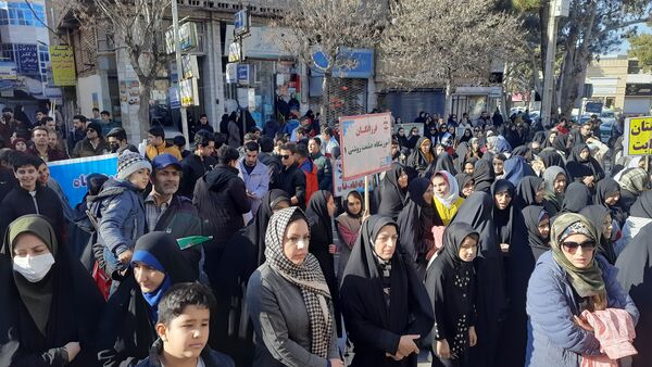 نخستین روز از دهه مبارک فجر با برگزاری برنامه‌های فرهنگی و مذهبی متنوع در شهرستان اسفراین