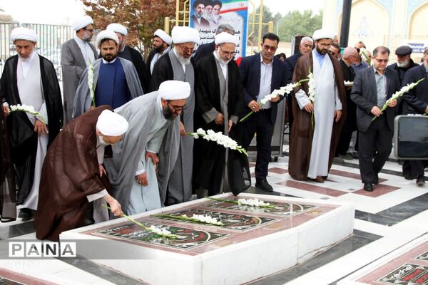 ادای احترام تولیت آستان قدس رضوی به مرد سیاست آیت‌الله مدرس