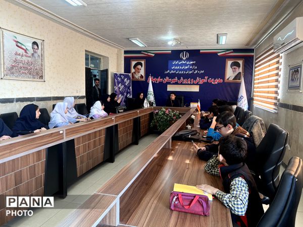 اولین جلسه آموزش خبرنگاری برای دانش‌آموزان پانا در هشتگرد 