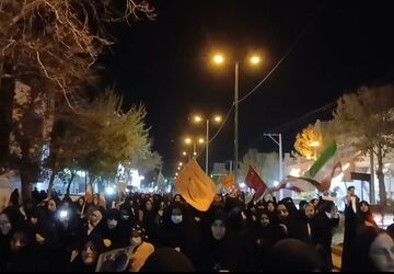 خروش غیرت در رگ های شهر ؛تجلی وحدت ملی در کف خیابان ها 
