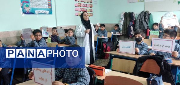 آموزش پیشگیری از بیماری دیابت به دانش‌آموزان شهرستان قدس