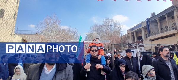 حضور پرشور مردم اصفهانی در راهپیمایی ۲۲بهمن 