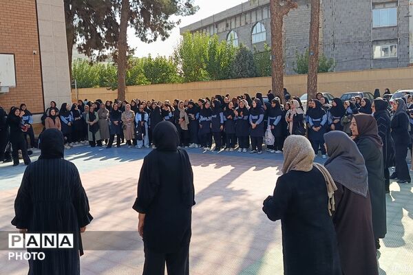  انتخابات الکترونیک انجمن اولیا و مربیان در دبیرستان‌ نمونه‌ دولتی ولایت 