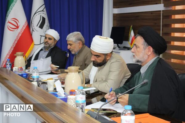 هم‌اندیشی مدیران مرکز بزرگ اسلامی با نماینده ولی فقیه در استان کردستان