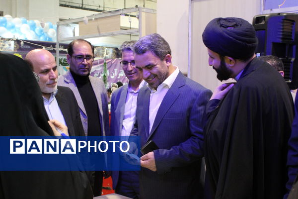  حال هوای غرفه وزارت آموزش و پرورش در سی و دومین نمایشگاه بین‌المللی قرآن کریم 