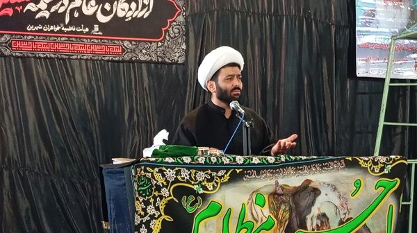 عزاداری دختران فاطمی شهر بن با محوریت حمایت از رهبری 