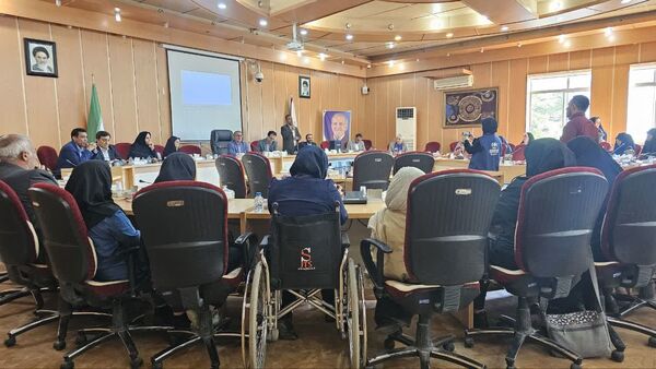 دیدار صمیمی دانش‌آموزان با استاندار کهگیلویه و بویراحمد 