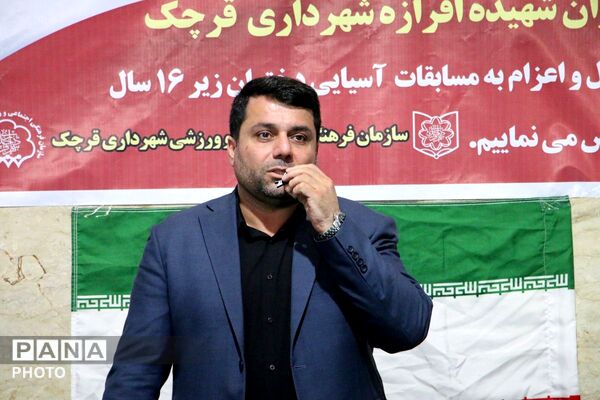 جلیل از ملی‌پوش هندبال قرچک پس از بازگشت از مسابقات قهرمانی آسیا