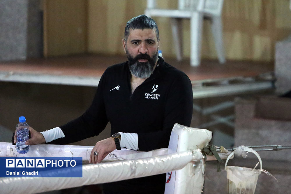 بوکسورهای ما در تیم‌های ملی پایه دانش‌آموز هستند