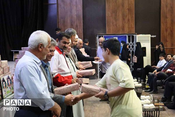 تابستانِ پربارِ دانش‌آموزان گرمه‌ای با تجلیل از ۲۲۰ برگزیده به پایان رسید
