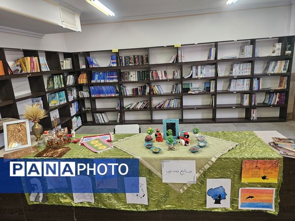 برپایی نمایشگاه علمی- پژوهشی و فرهنگی-هنری توسط دانش آموزان رشته علوم تجربی 