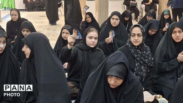 مراسم هیئت بسیج دانش‌آموزی با گرامی‌داشت یاد دانش‌آموزان شهید میناب 