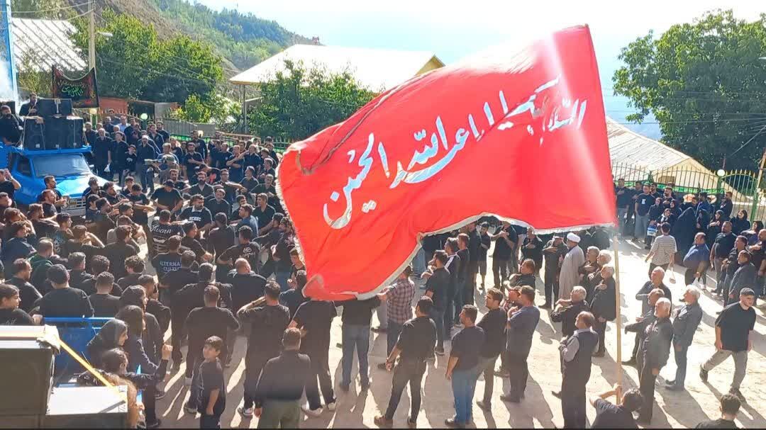دسته‌روی تاسوعای حسینی در روستای نوسر آمل